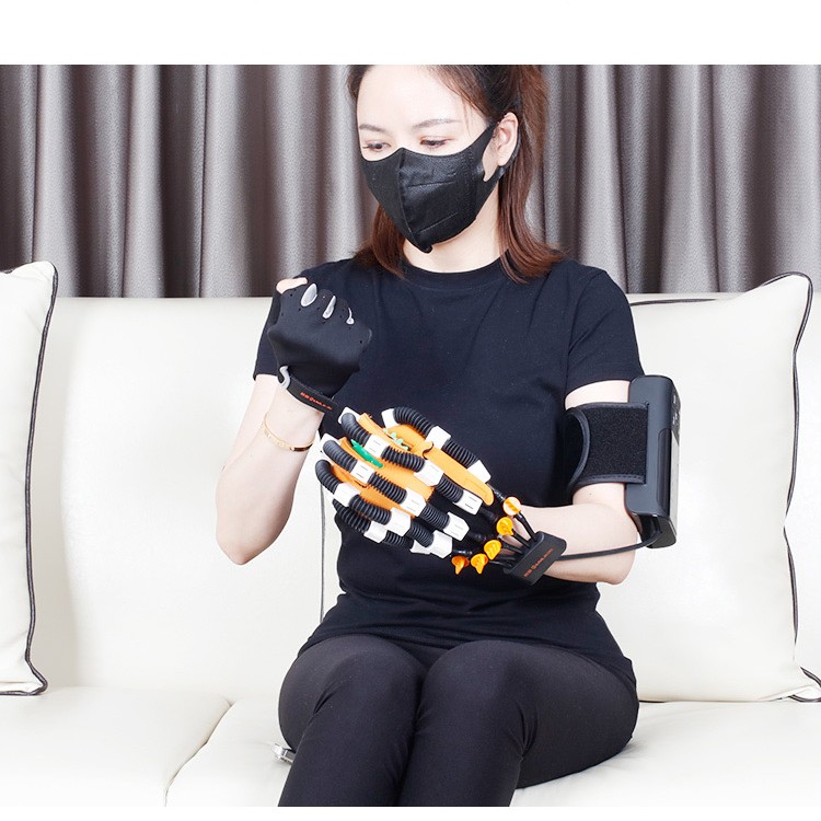 luvas de robô de reabilitação fazer terapia de imagem ajuda acidente vascular cerebral hemiplegia recuperação função mão função motora do membro superior;
